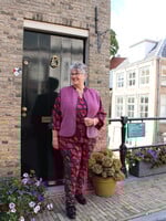 Exxcellent Sutton Pants Mauve Wine/Poppy