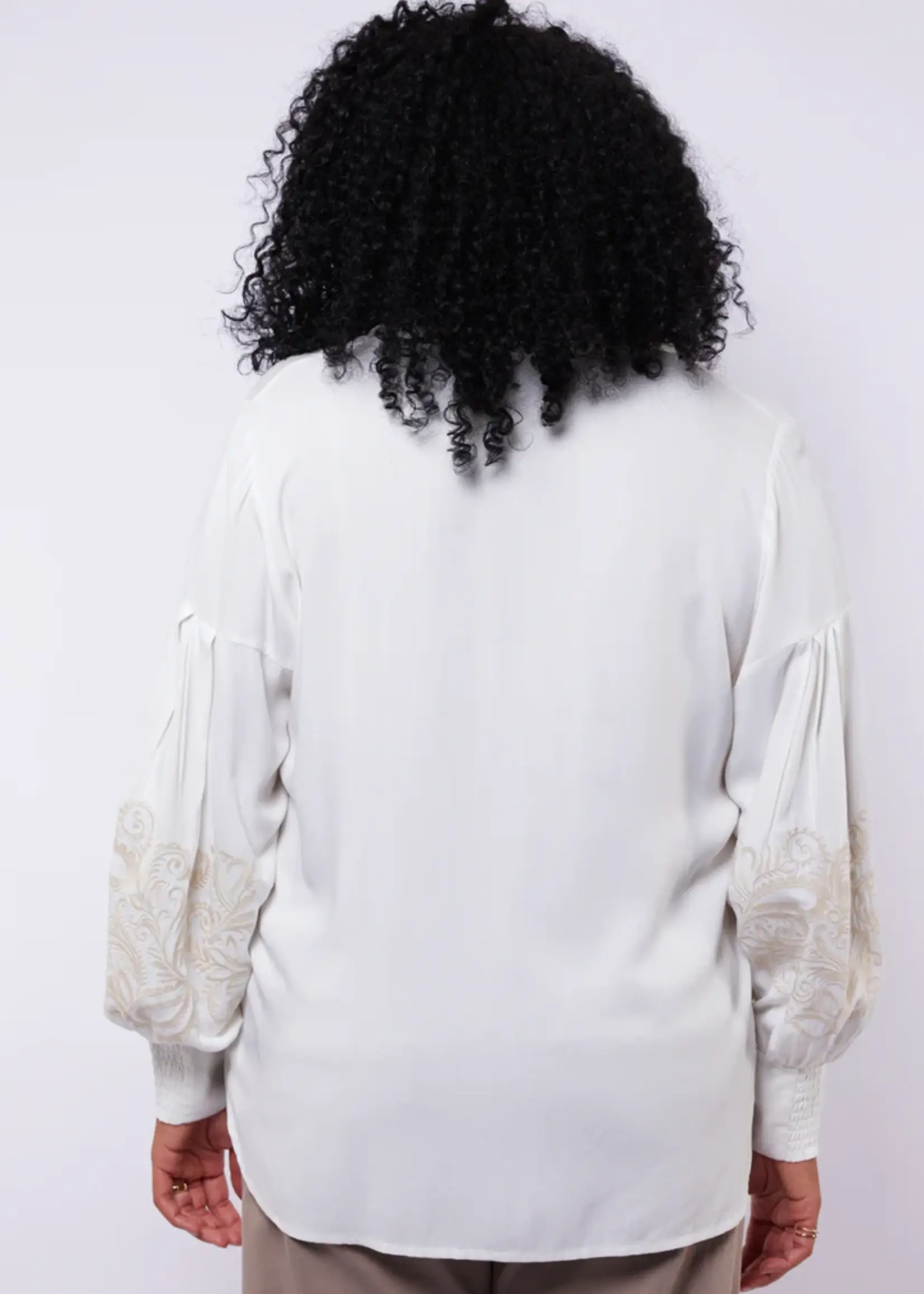 Exxcellent Saar Blouse Offwhite