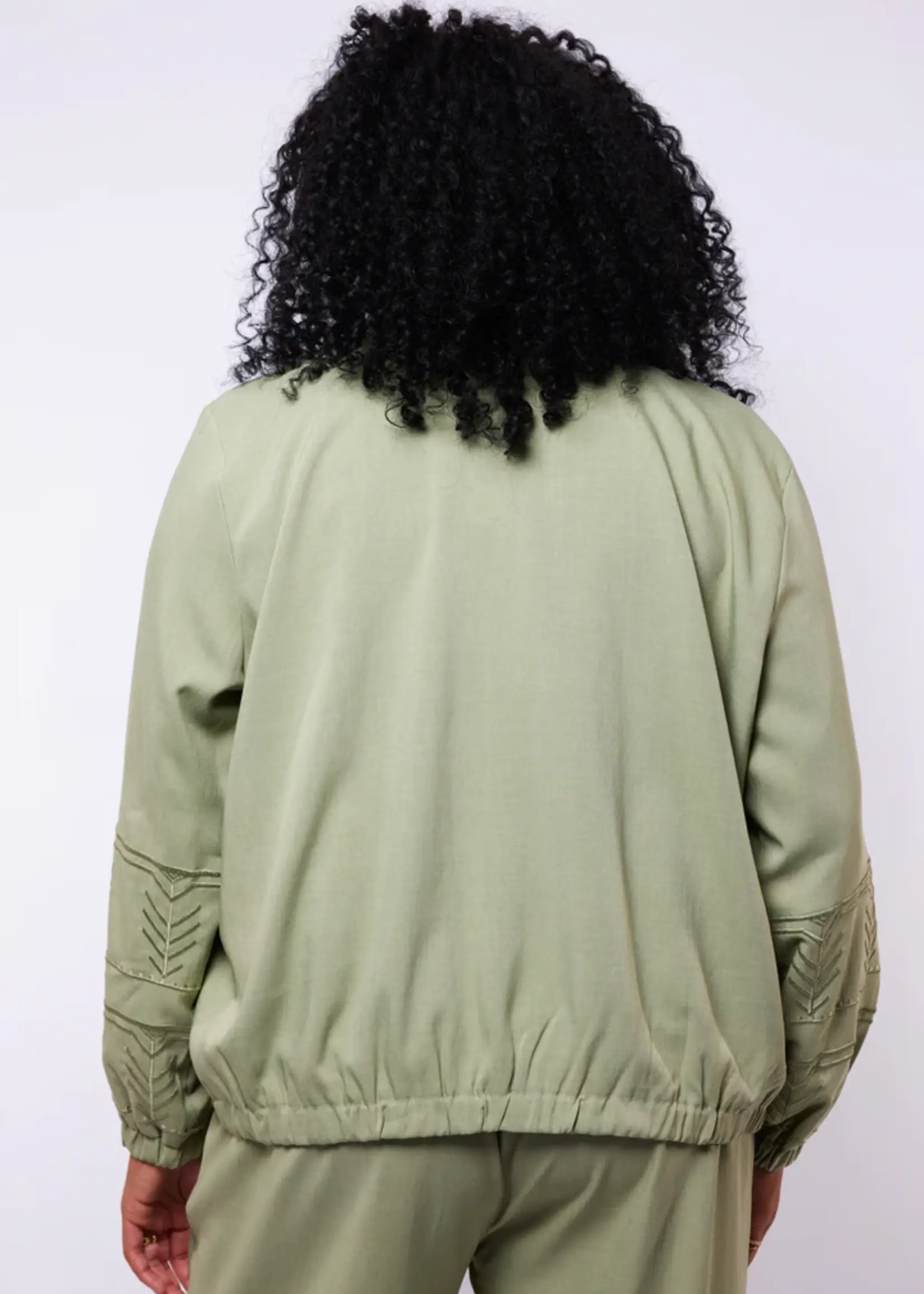 Exxcellent Hailey Jacket Light Moss Maat 52