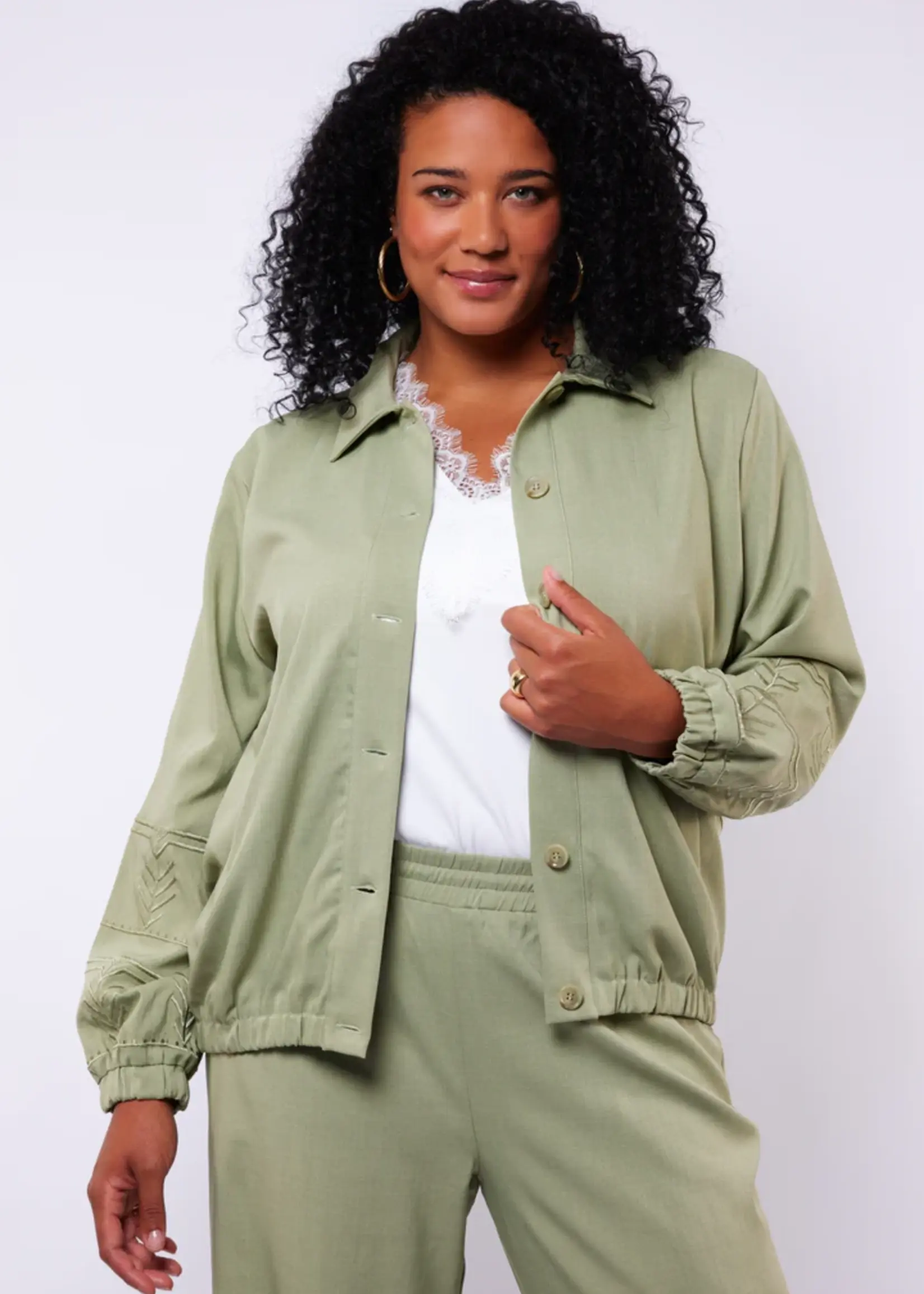 Exxcellent Hailey Jacket Light Moss Maat 52