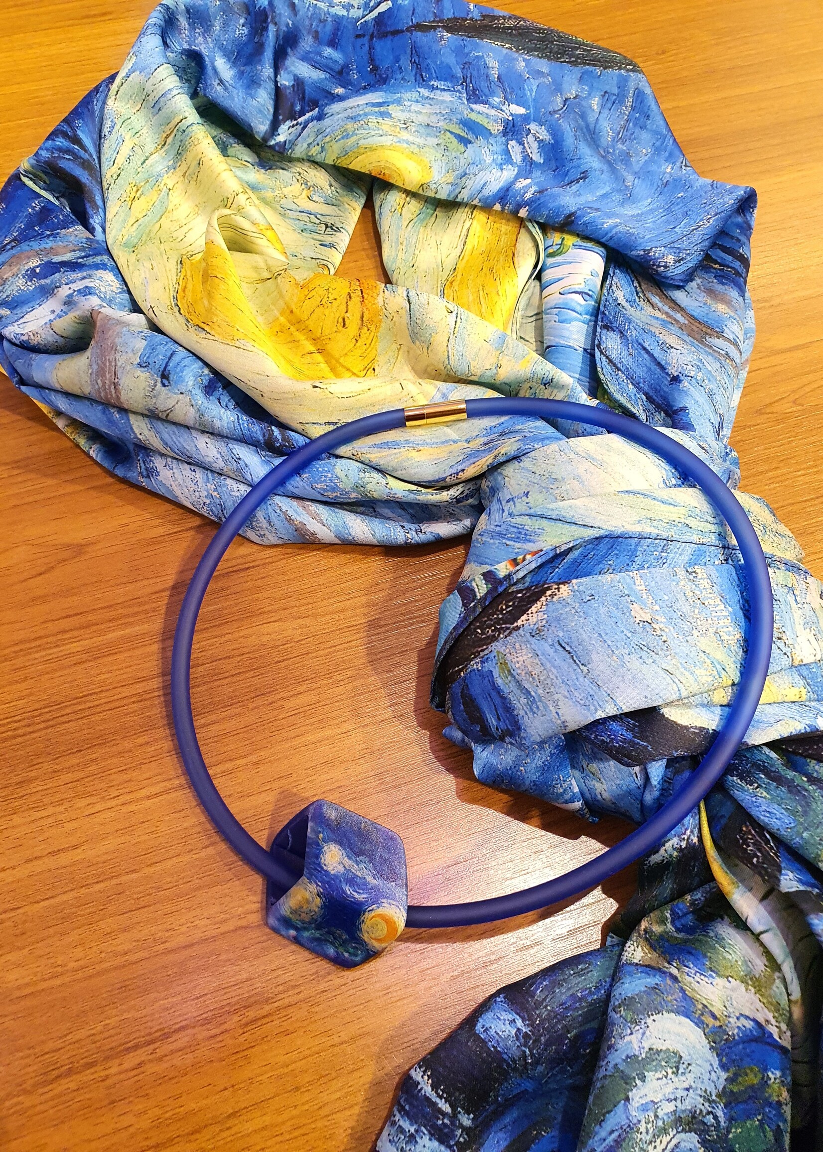 Set van Gogh - sjaal en Cubes ketting