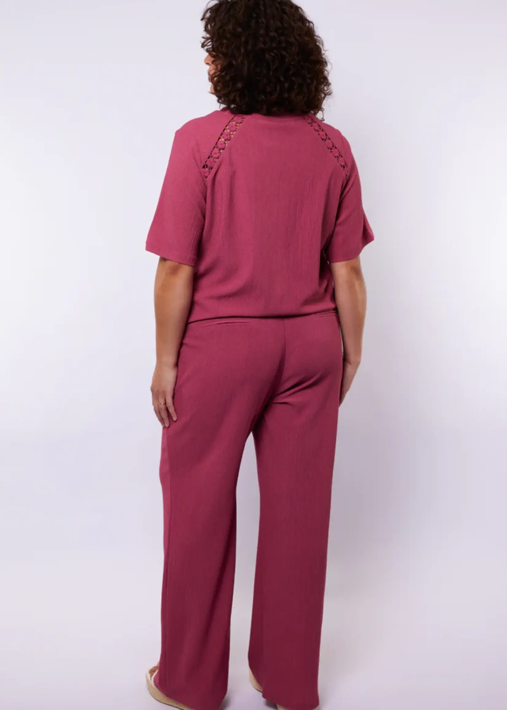 Exxcellent Alaini Pants Grape