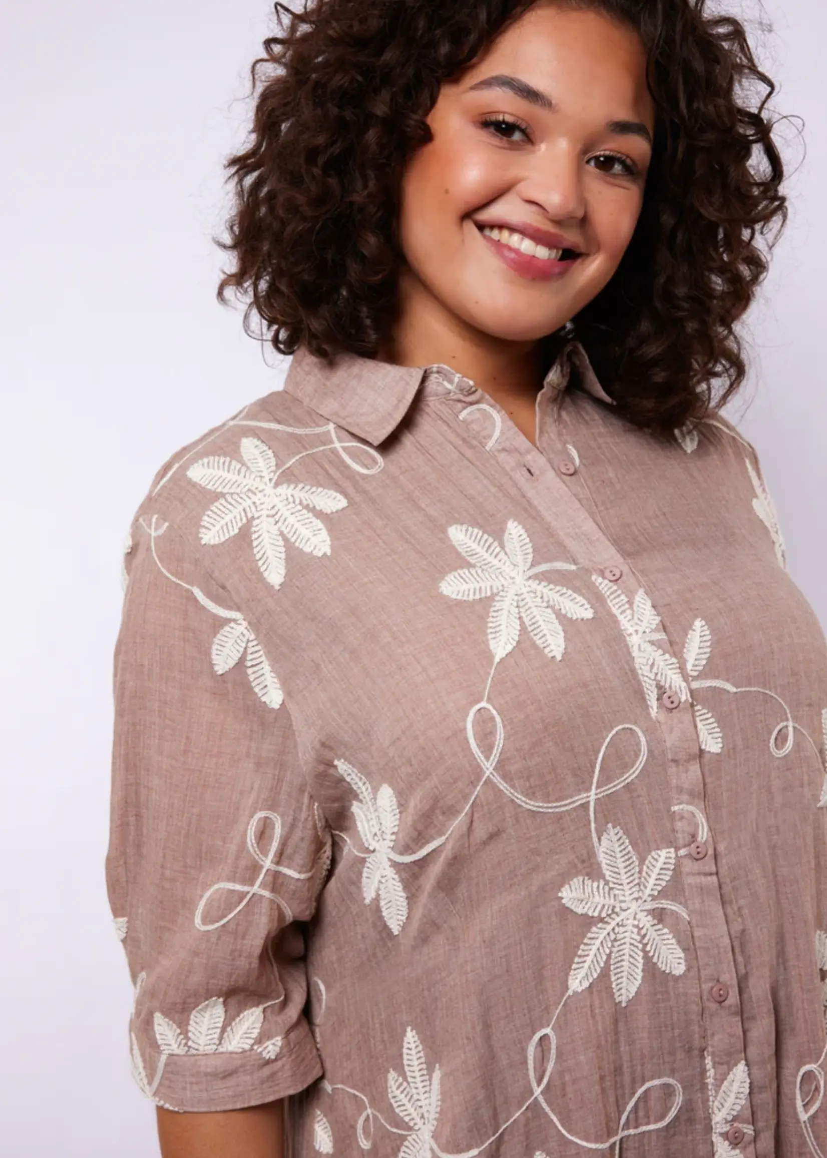 Exxcellent Lilith Dress Latte/Sand