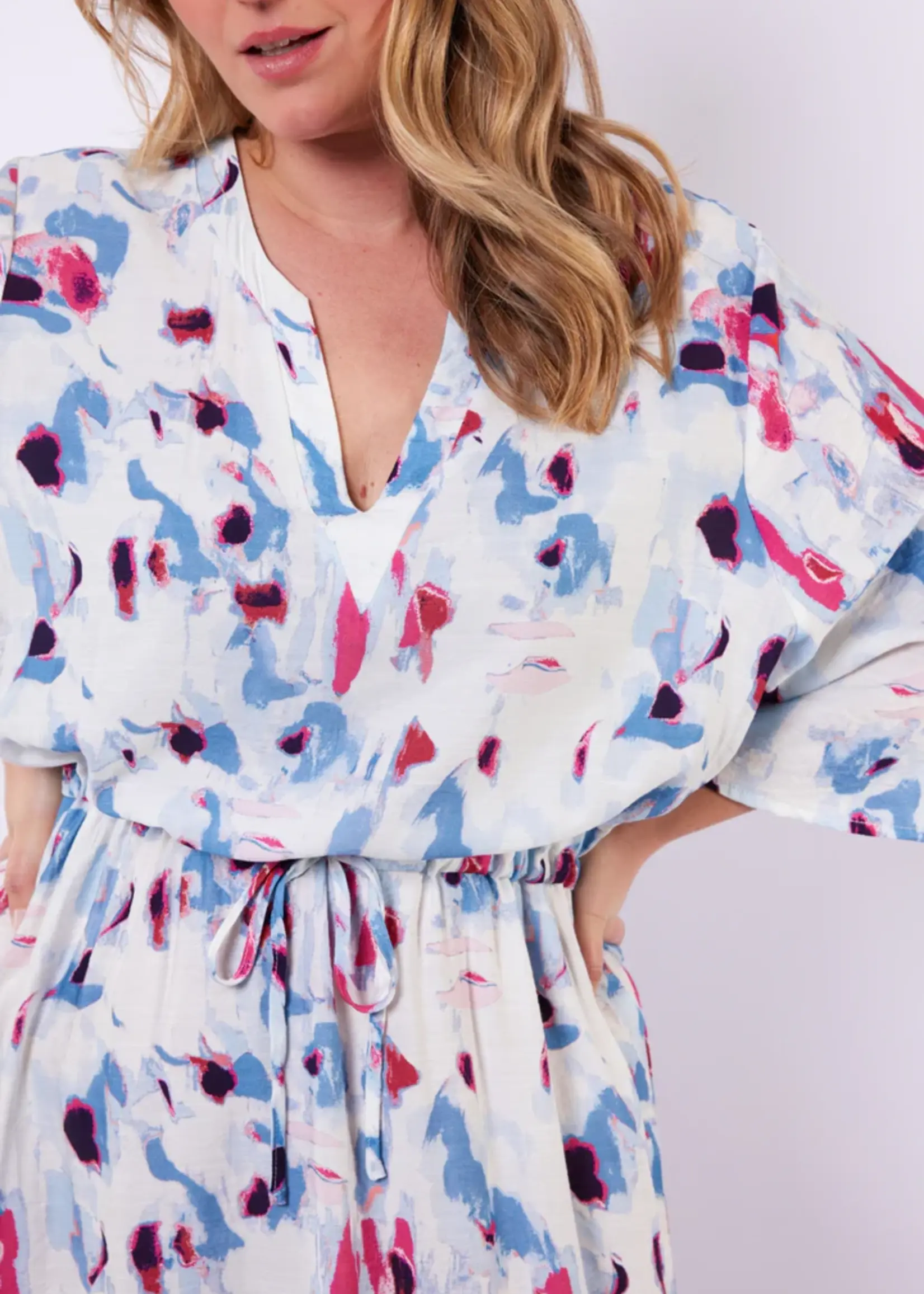 Exxcellent Soraya Dress OffWhite/Dusty Blue