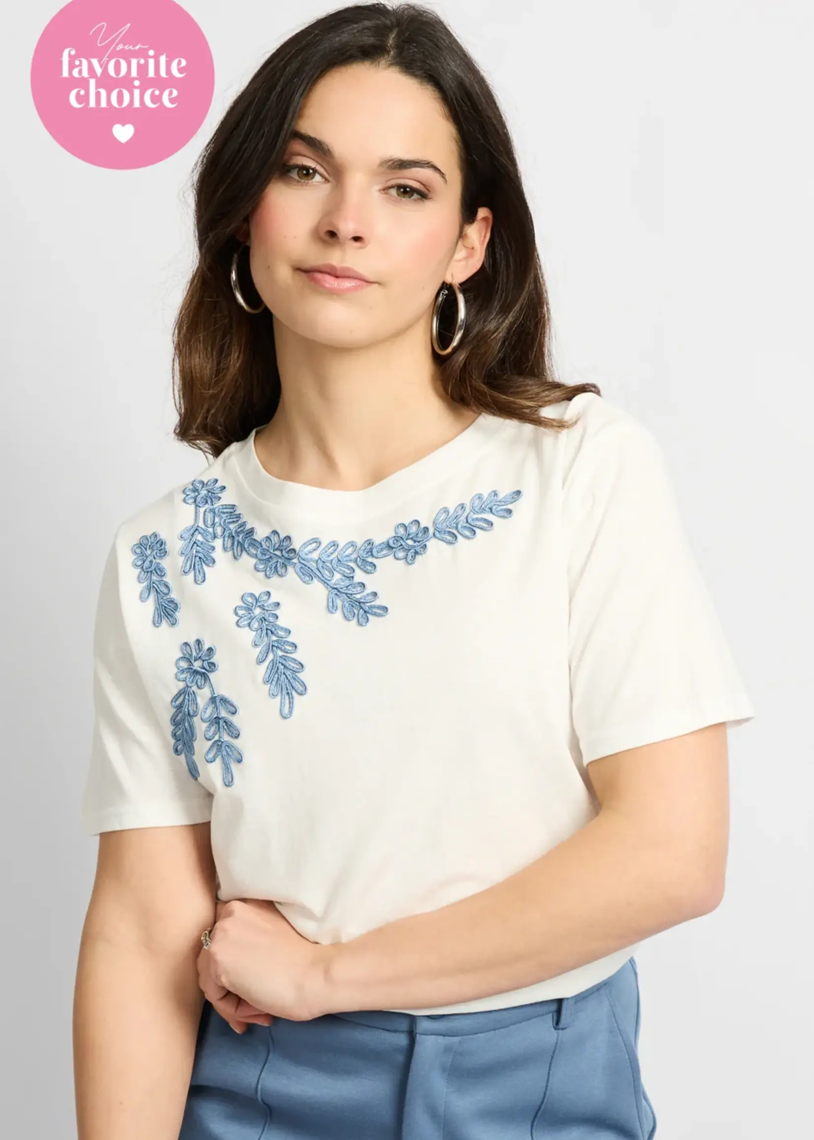C&S The Label Tika Tshirt Offwhite/Dusty Blue  Maat XS/S