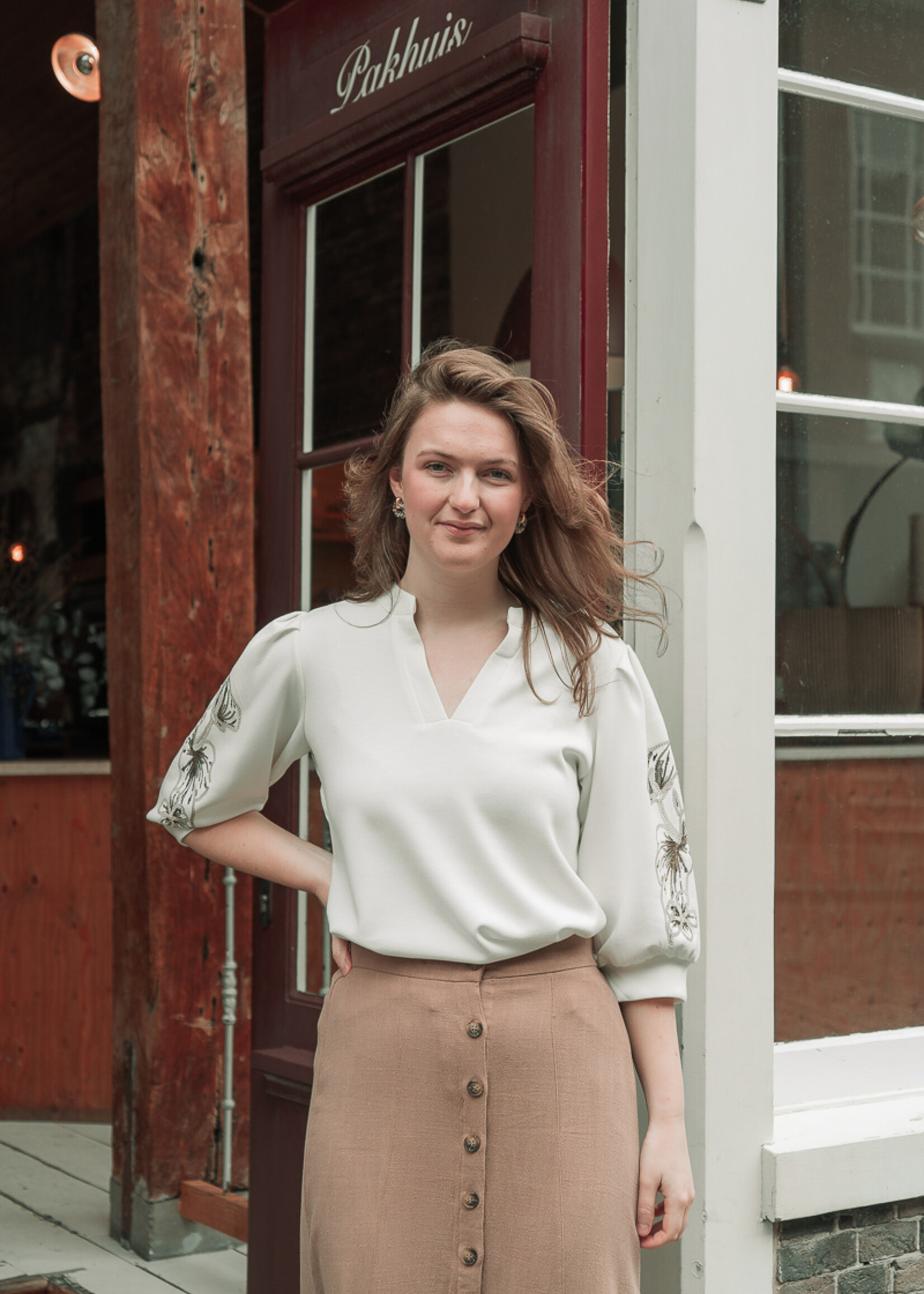 C&S The Label Sierra Skirt Latte