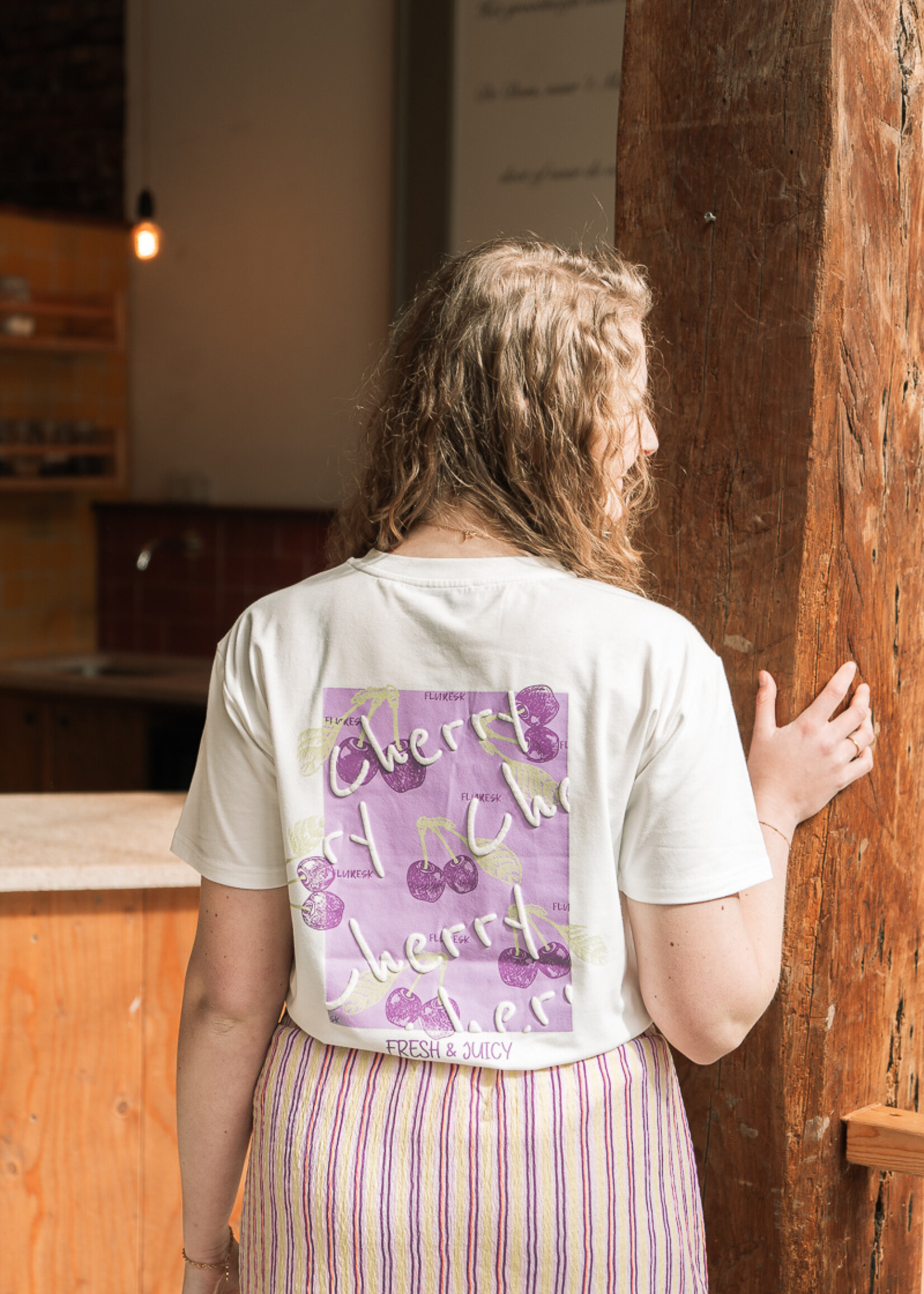 FLURESK Danay T-shirt 	Offwhite/Orchid Purple