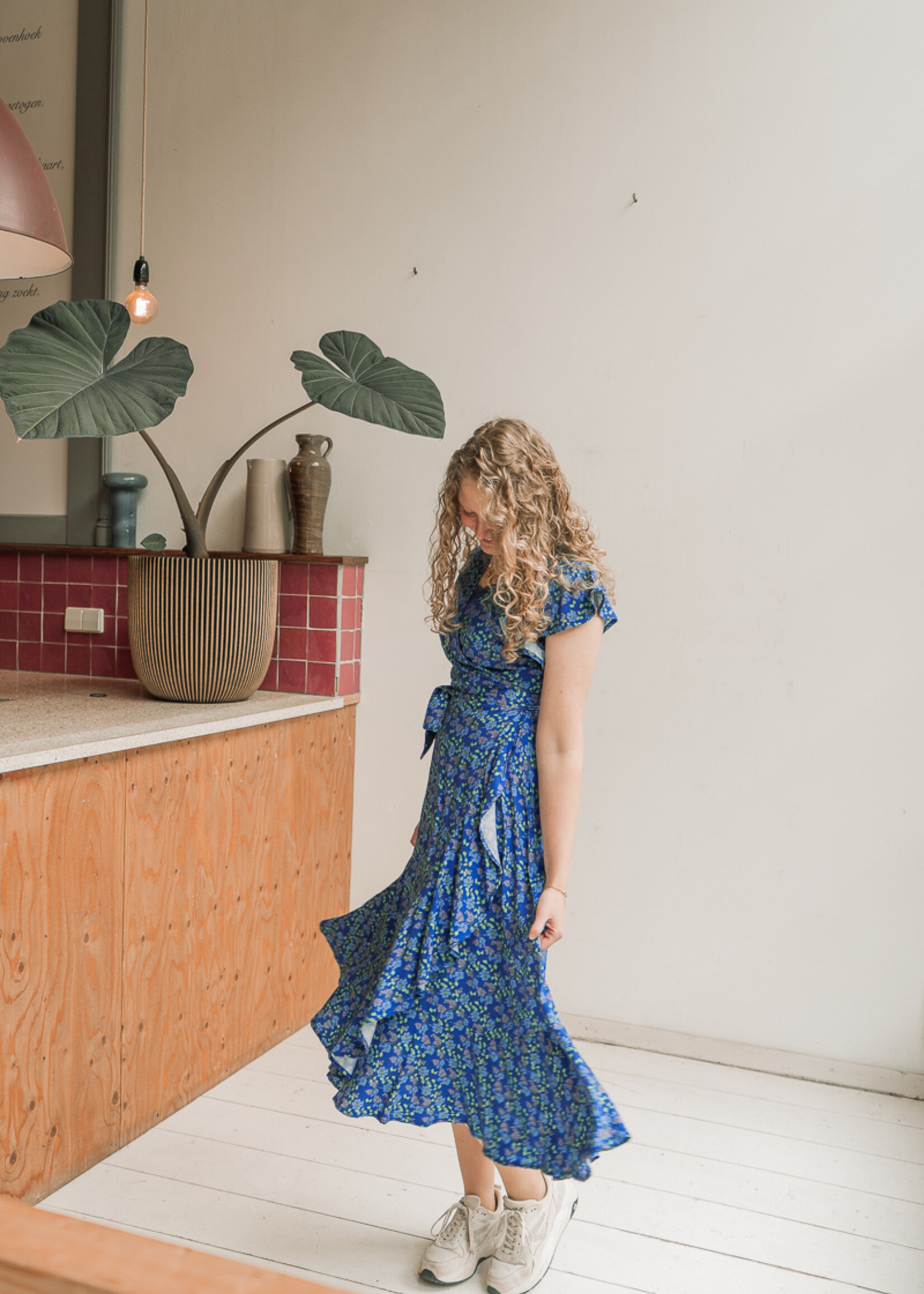 LaLamour Yara Wrap Dress Cherry Blossom Maat M