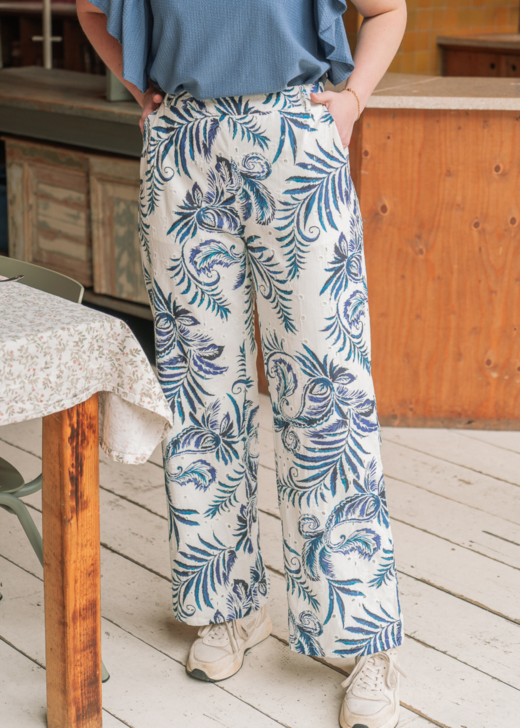 C&S The Label Paige Pants Offwhite/Dusty Blue