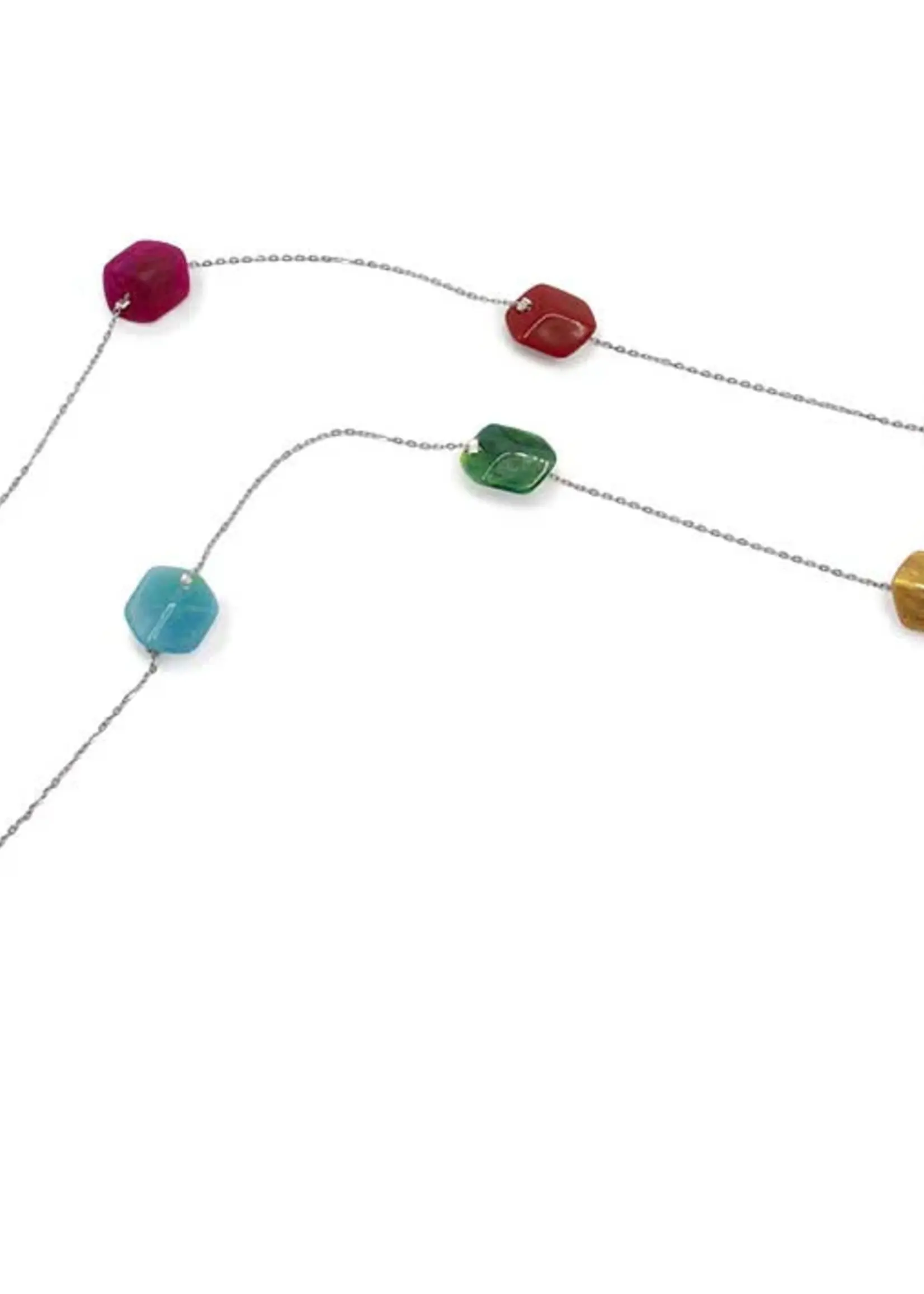 Cubes Lange zilverkleurige ketting met 8 mini cubes in multi color