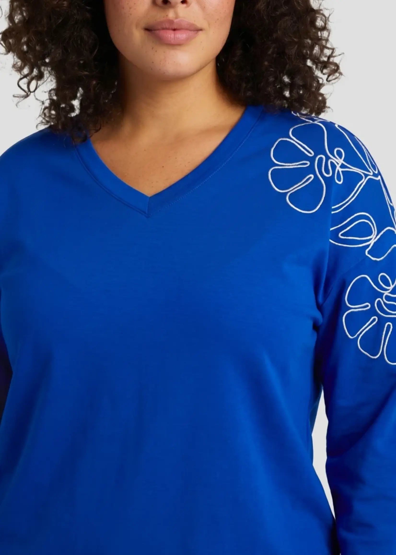 Exxcellent Hadley Sweater Royal Blue