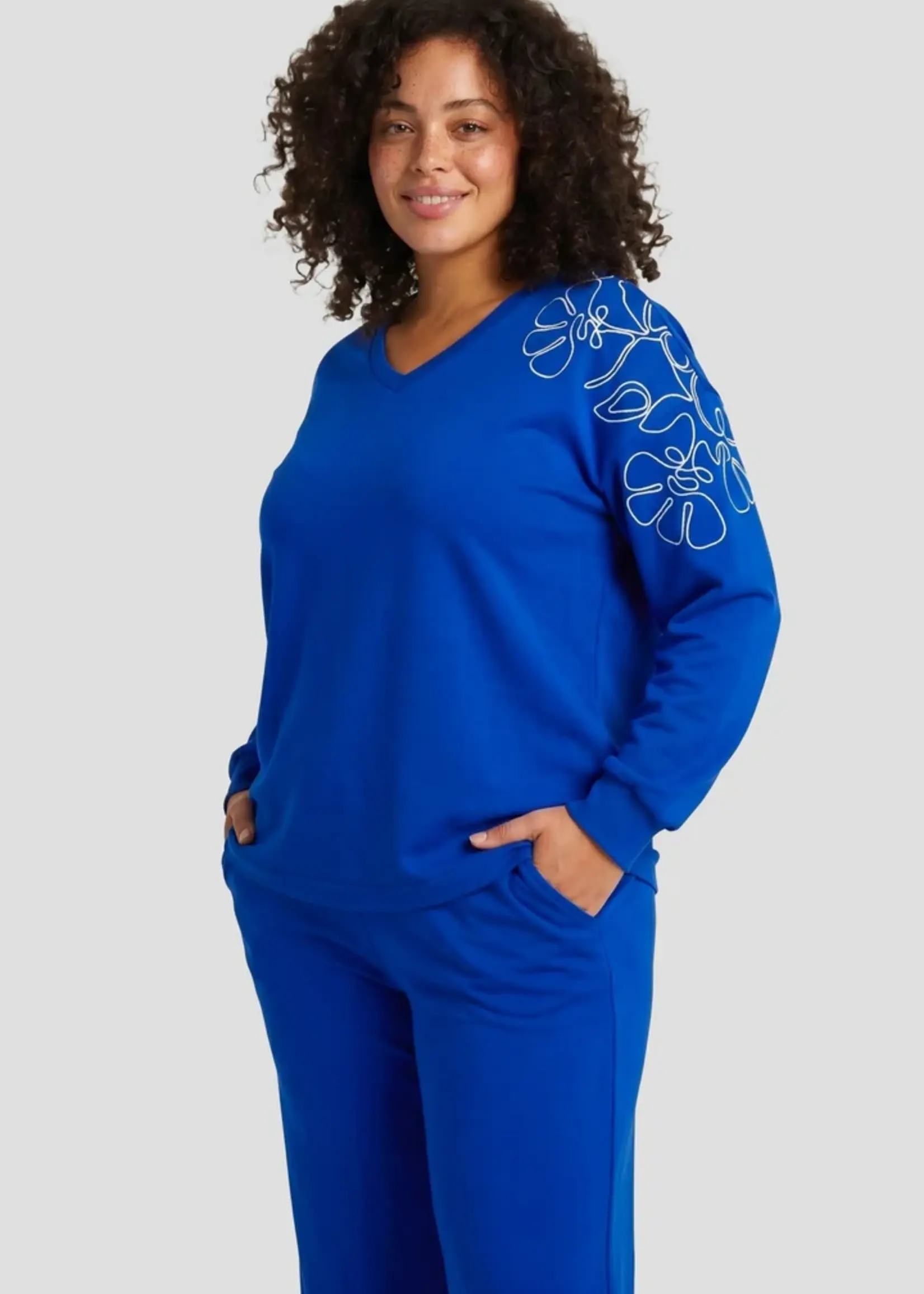 Exxcellent Hadley Sweater Royal Blue