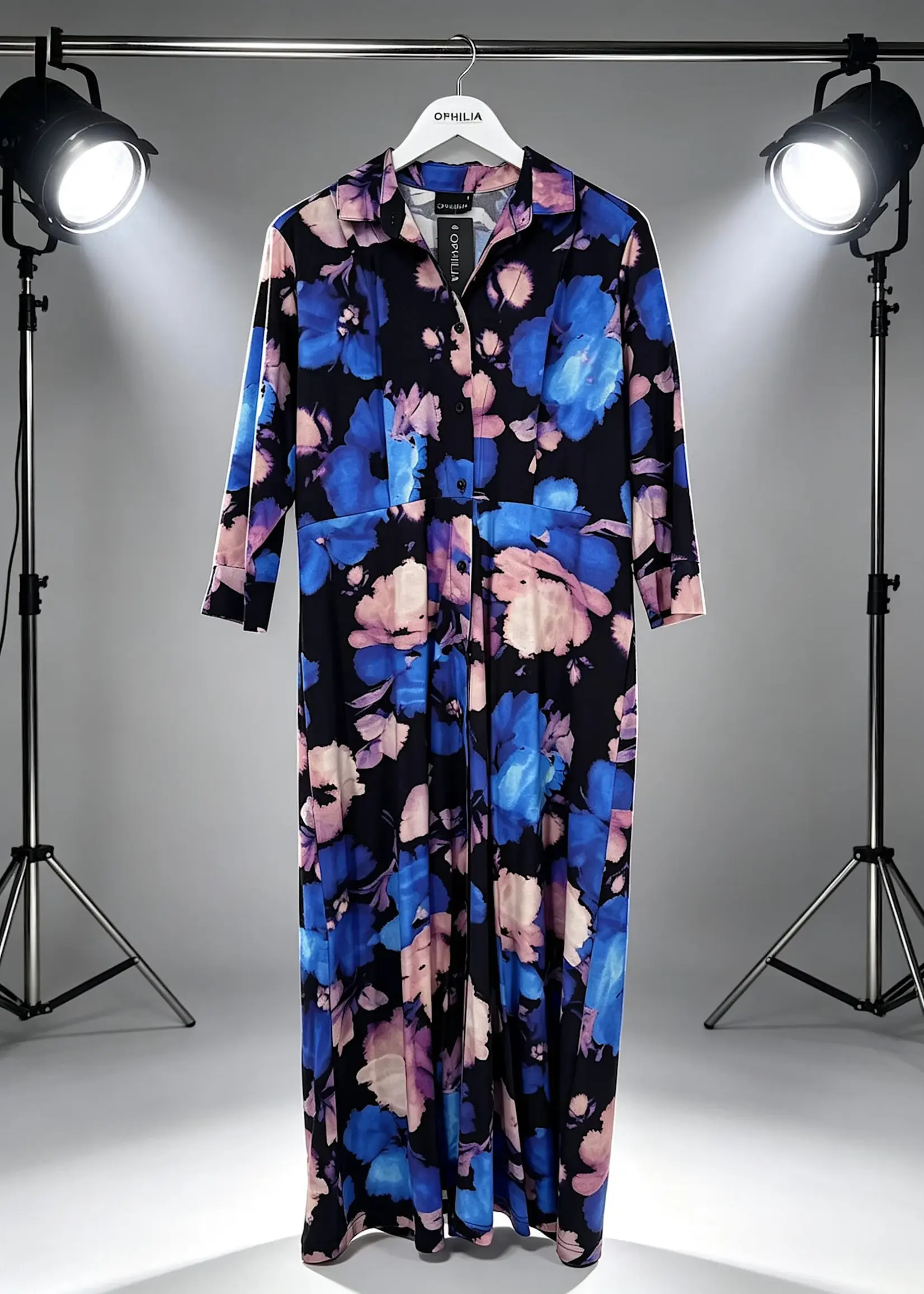 Ophilia Lisa dessin batik flower blue