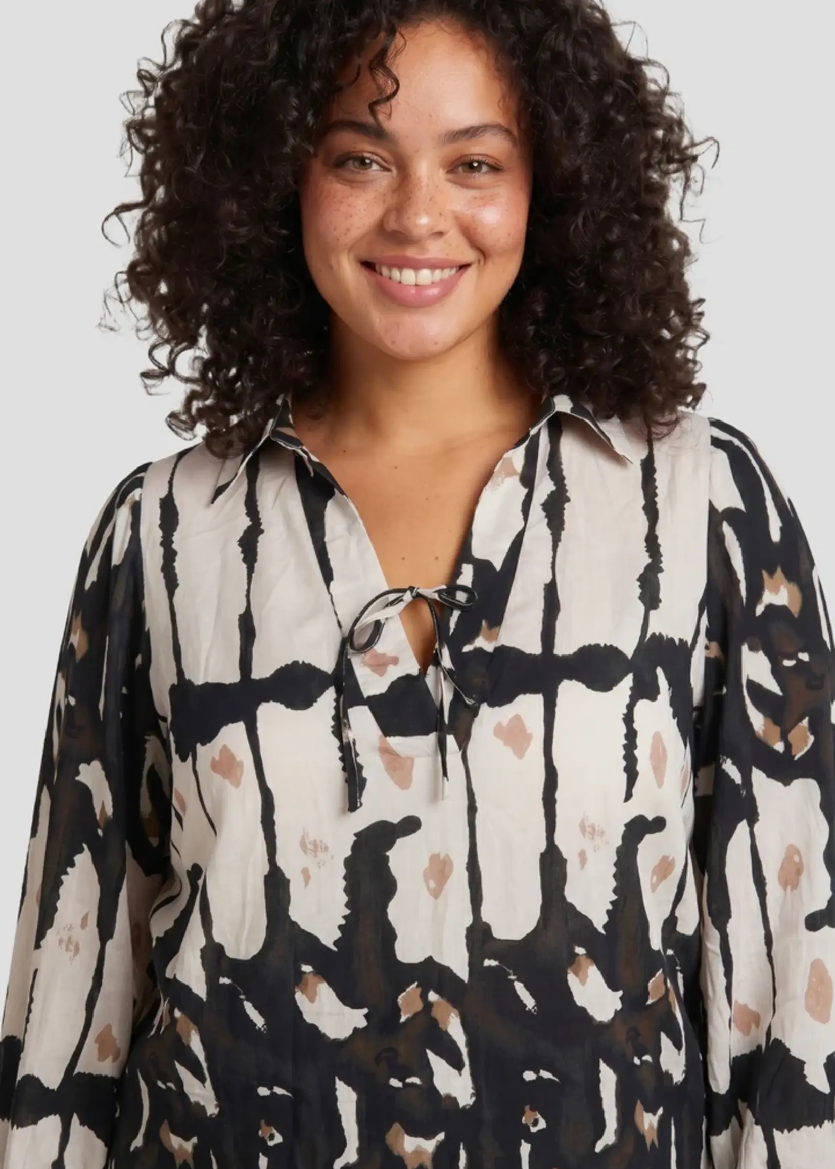 Exxcellent Cressida Top Sand/Light Camel