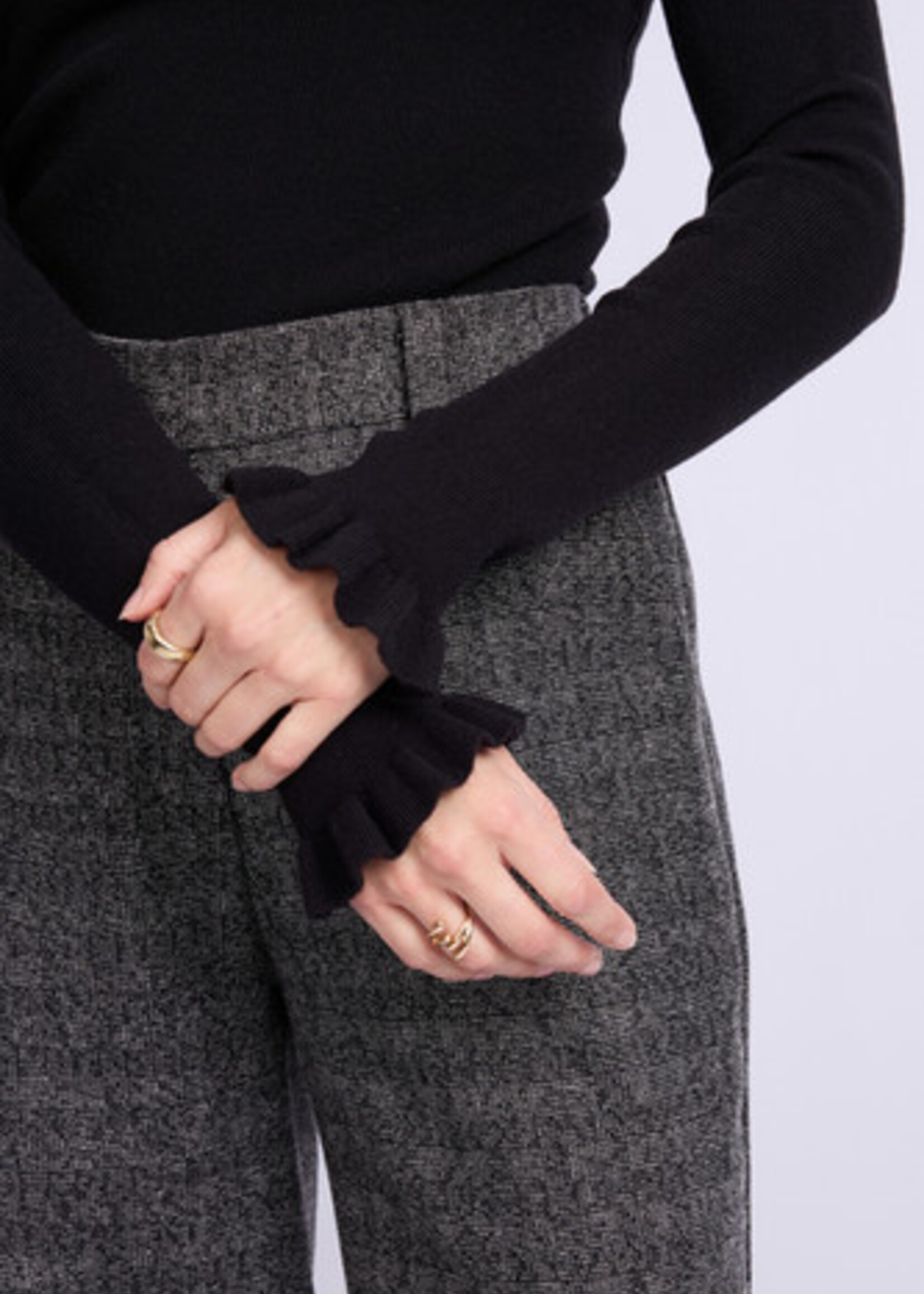 C&S The Label Astrid Knit Pullover Black