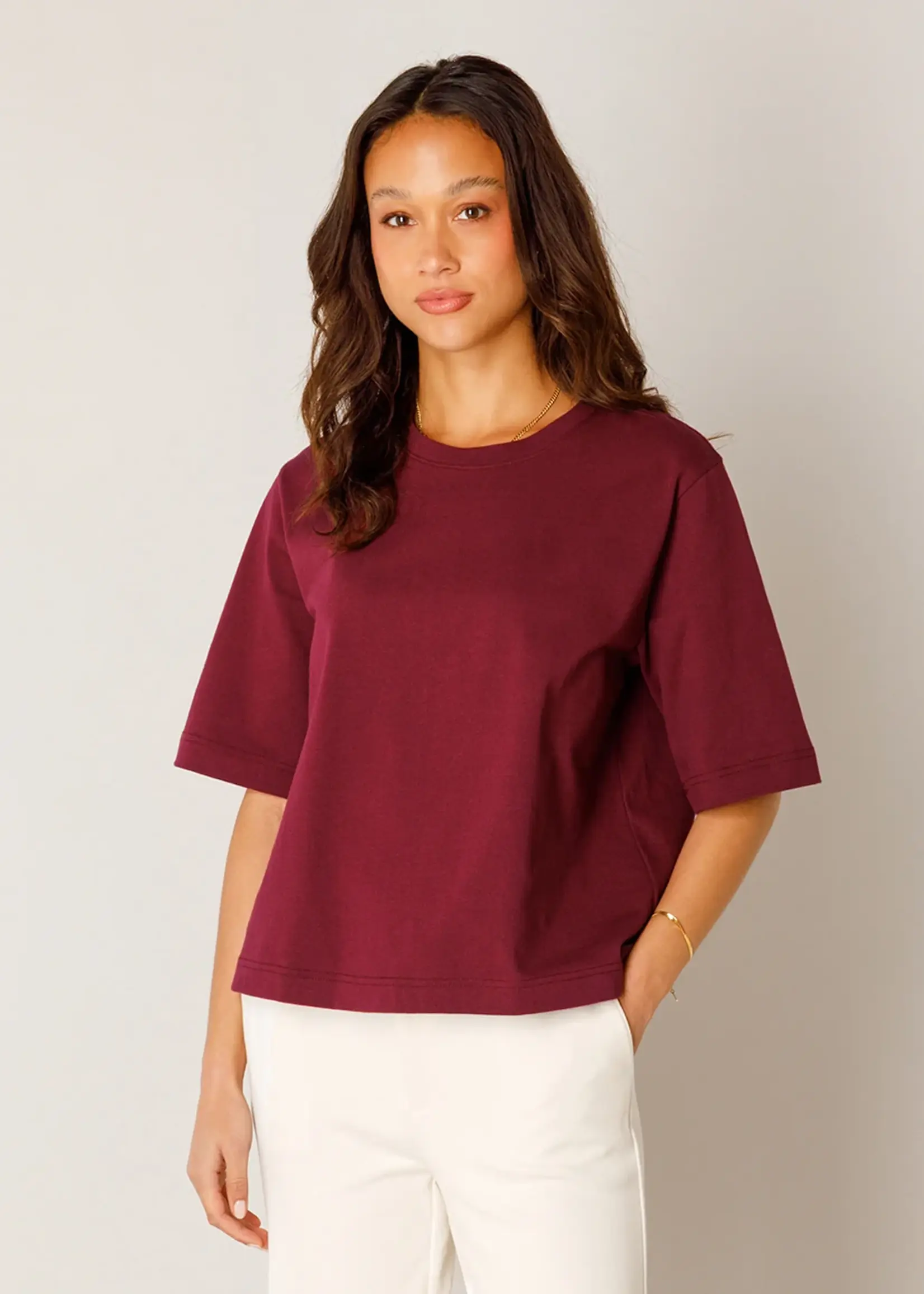 Base Level Noa Wine Red