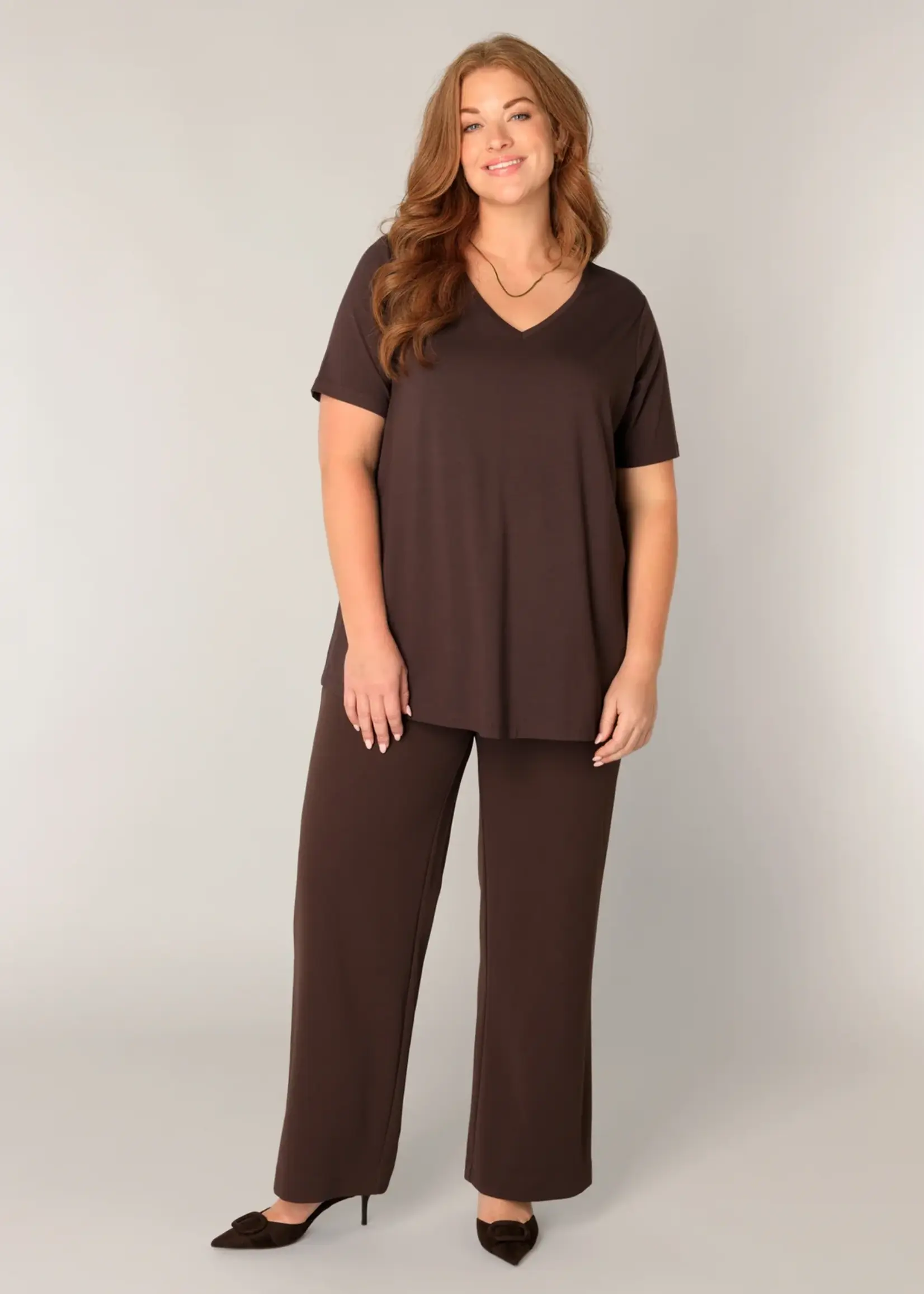 Base Level Curvy Alba Brown
