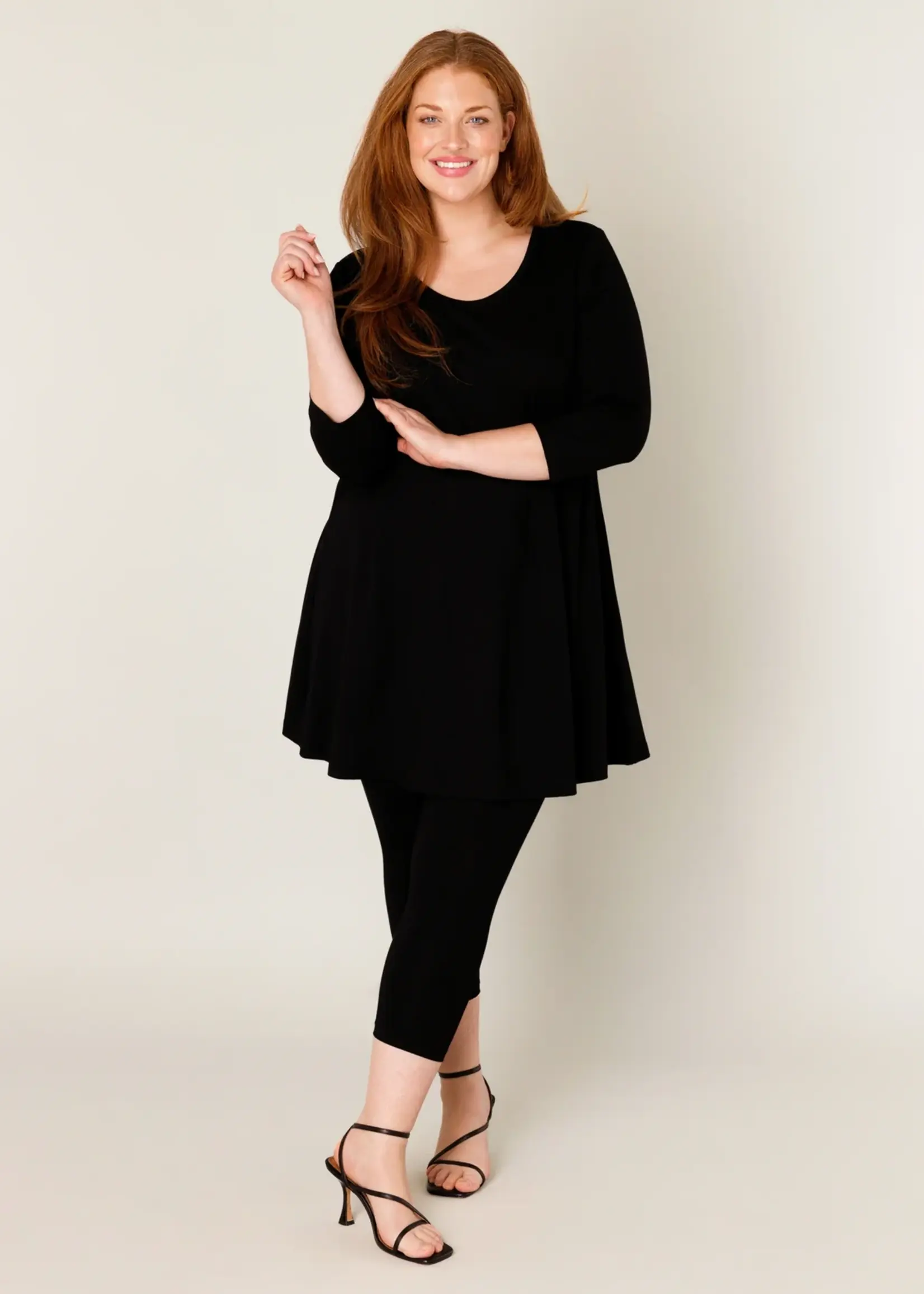 Base Level Curvy Aria Black