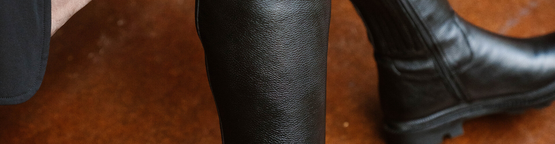 Hoe meet je de kuitomvang? Tips voor het vinden van passende laarzen