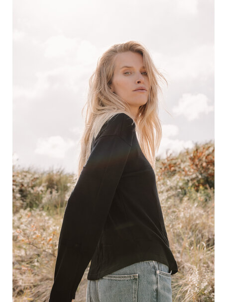 Unaduna Relaxed-Fit Shirt Mari Rippe aus Wolle - schwarz
