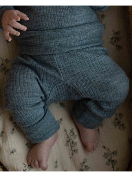 Unaduna Babyhose 2 in 1 feet  aus Wollripp - Nila