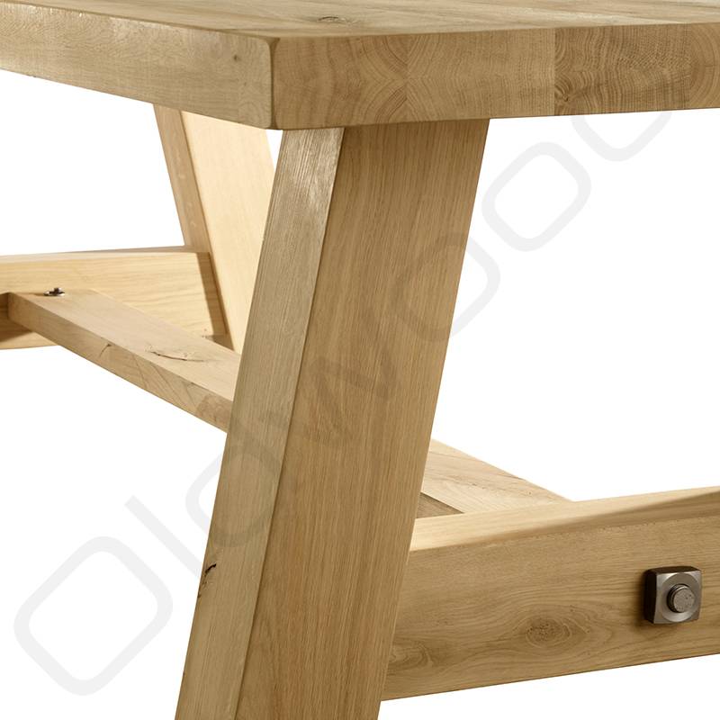 Holztisch Mailand mit Bodenbalken