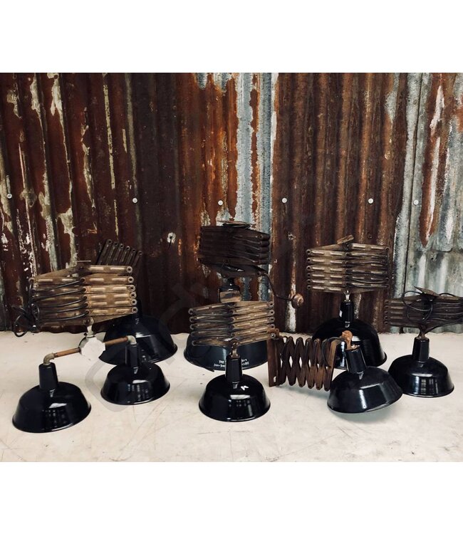 industrielle Wandlampe / Scherenlampe / Klapplampe