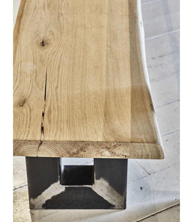 Stoere eiken boomstambank