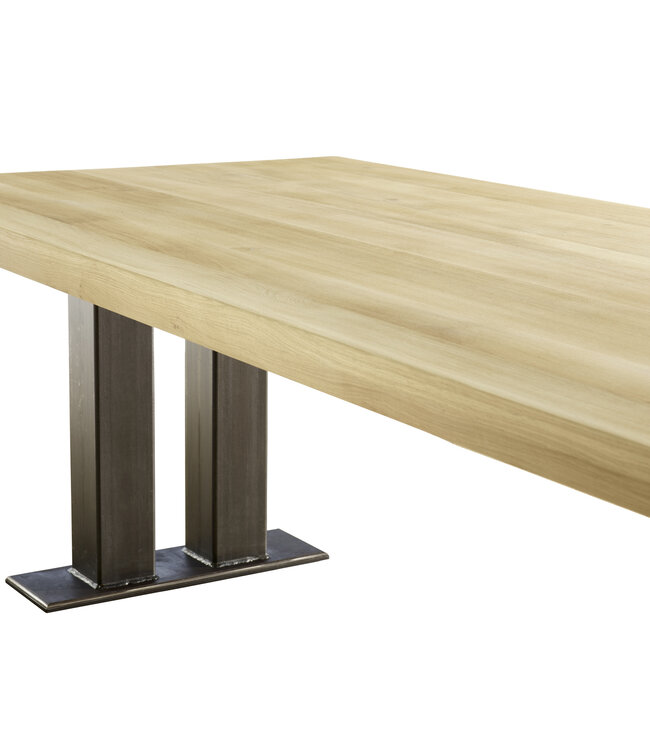 Dining room table - Spitsbergen