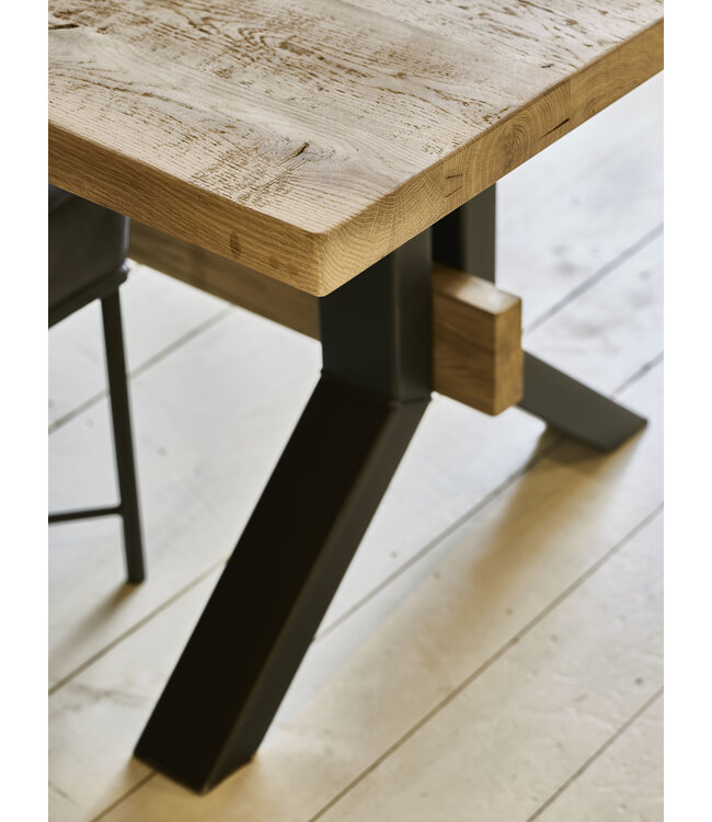Oak dining table Haarlem
