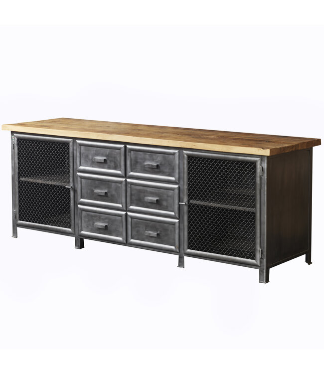 Maßgeschneidertes Sideboard