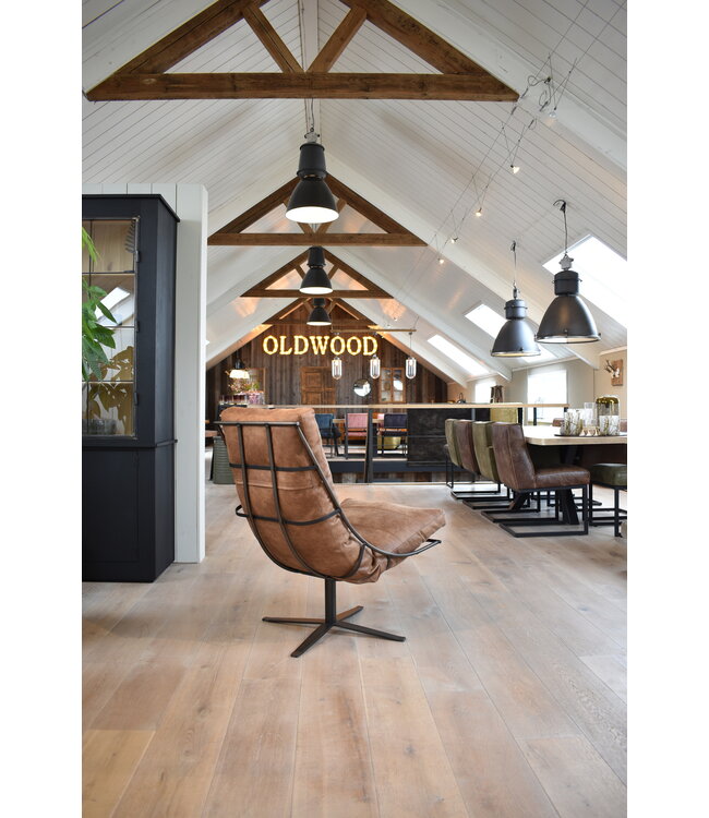 Brutus armchair | The Anchor