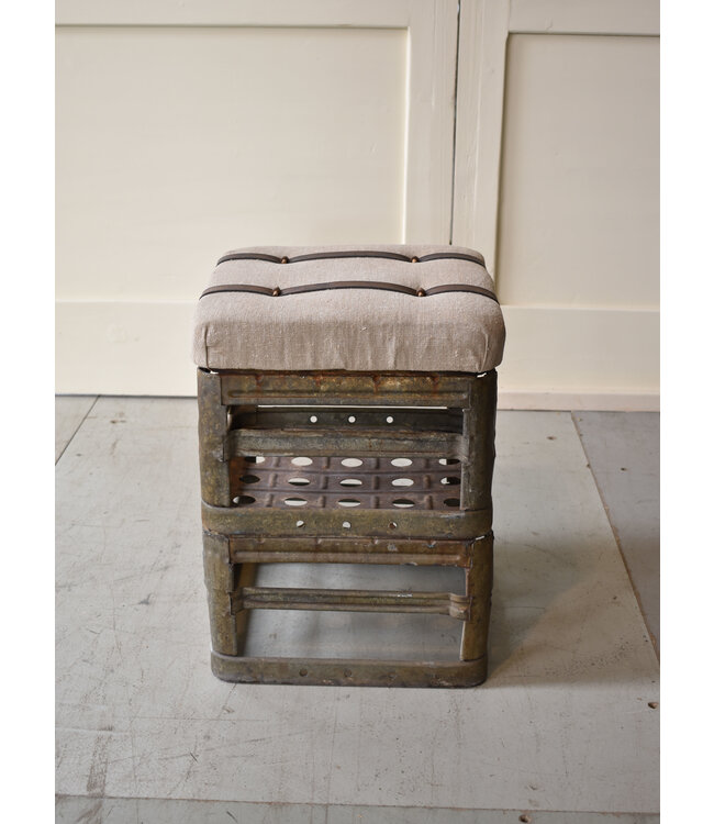 Industrial stool with jute seat
