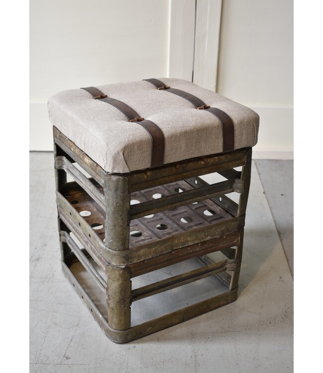 Industriehocker mit Jutesitz