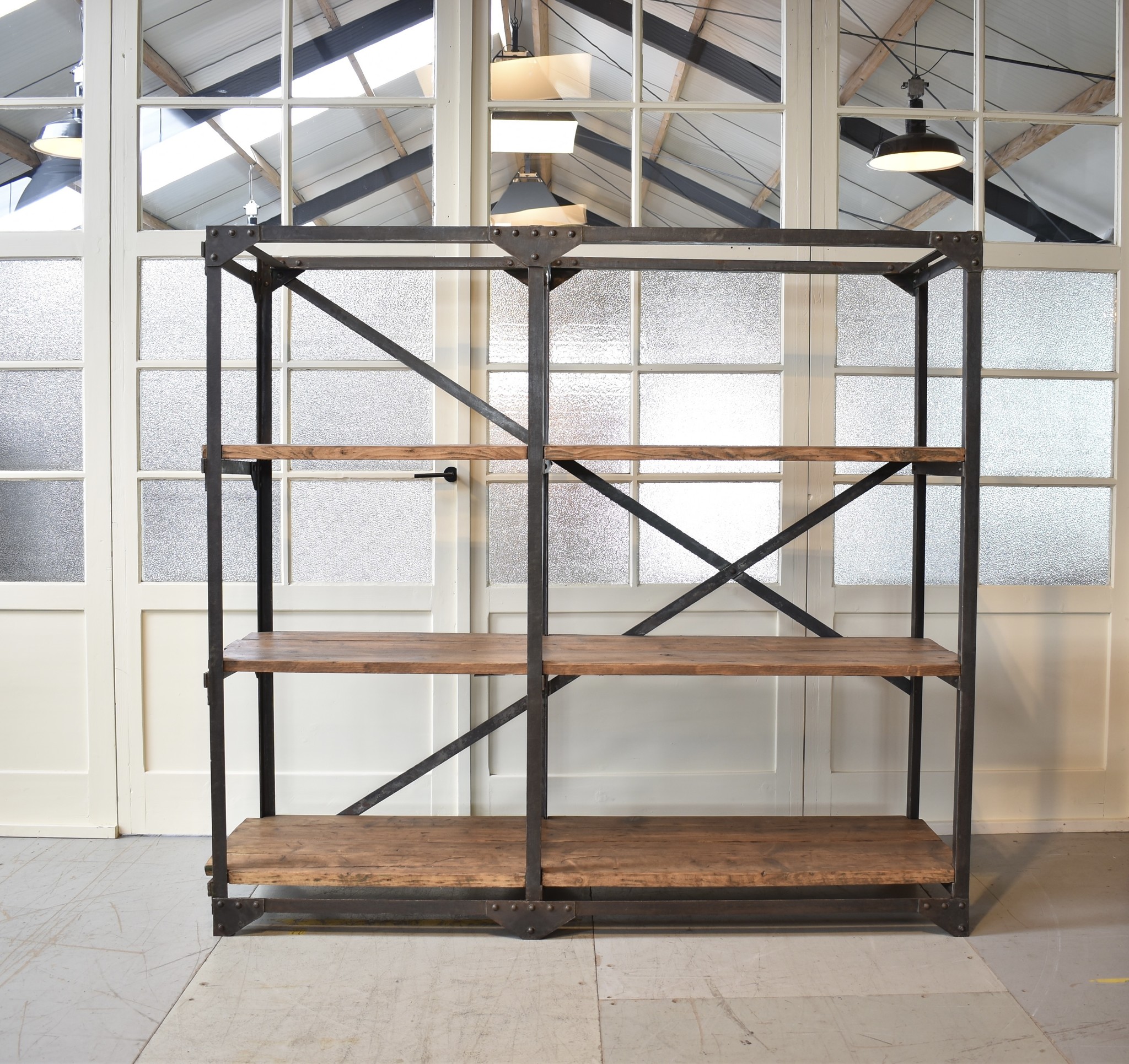 Meetbaar Distilleren stormloop Stoere stellingkast - Oldwood - De woonwinkel - Oldwood - De Woonwinkel Meetbaar Distilleren stormloop Stoere stellingkast - Oldwood - De woonwinkel - Oldwood - De Woonwinkel