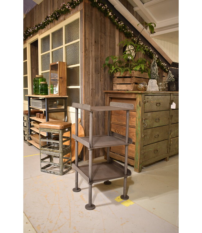 Etagere industrieel