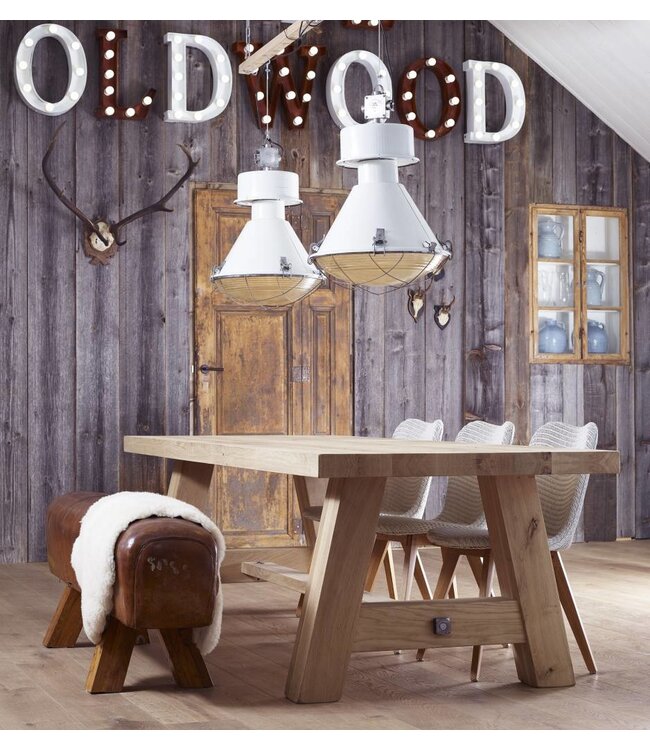 Esstisch „Milan“ aus Holz mit Fußhocker