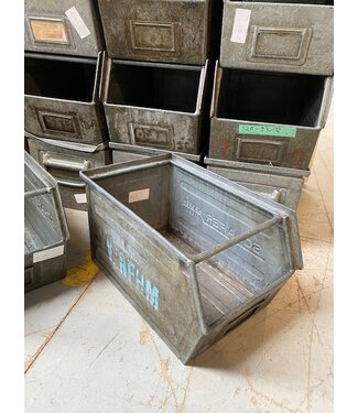 Metal storage bin