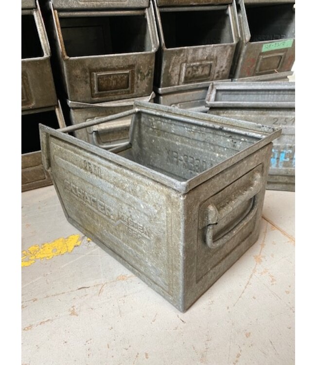 Metal storage bin