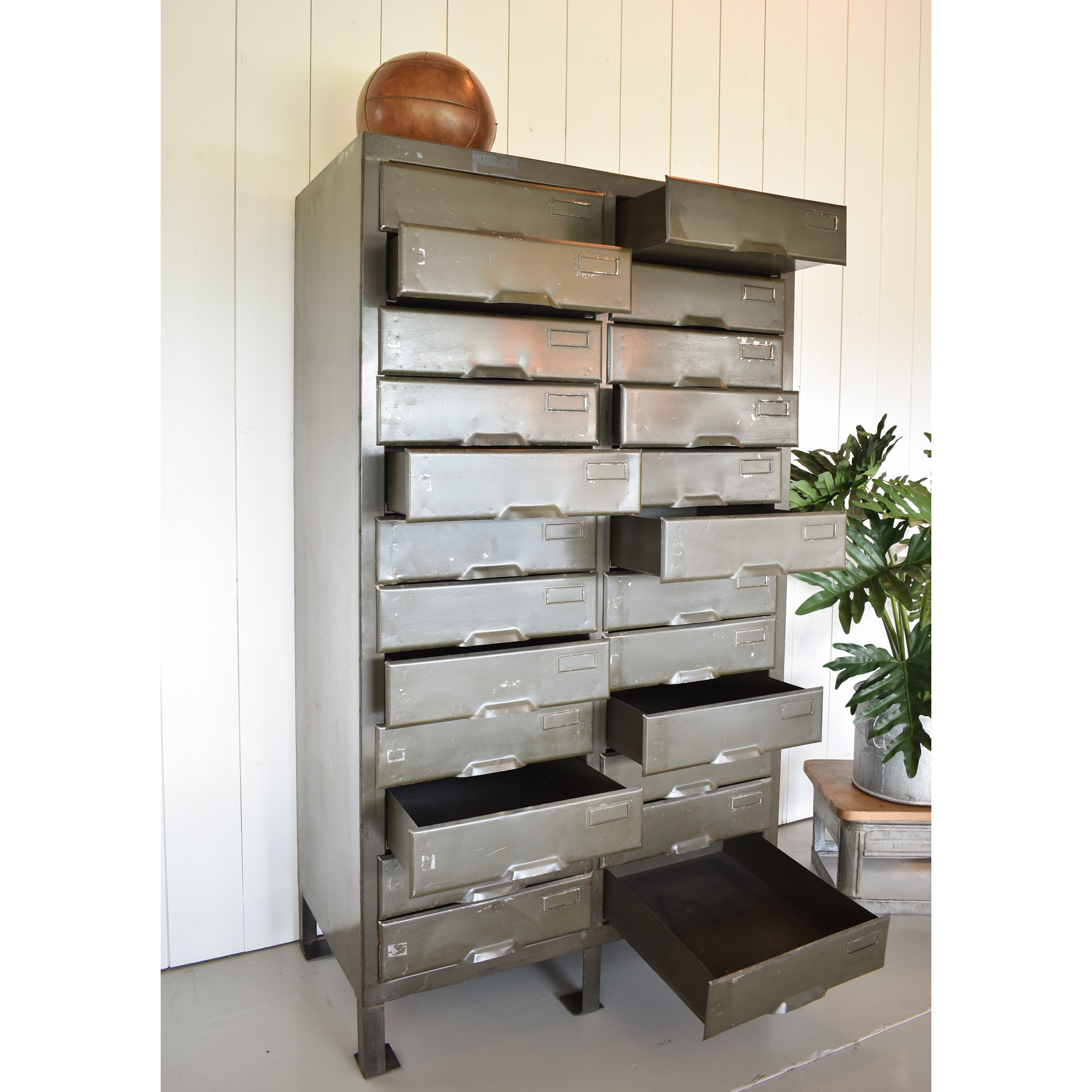 Industrial chest of drawers Oldwood the furniture store