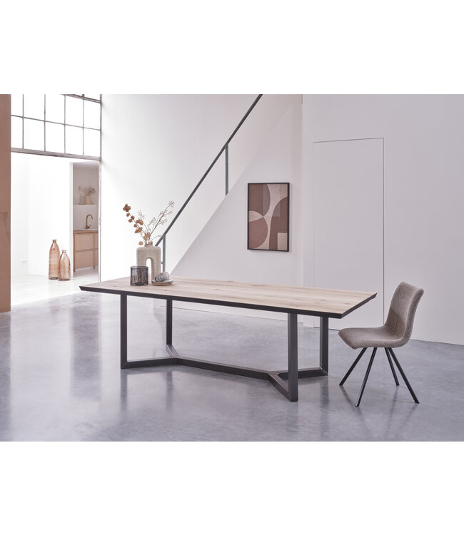 Eettafel eikenhout Arosa