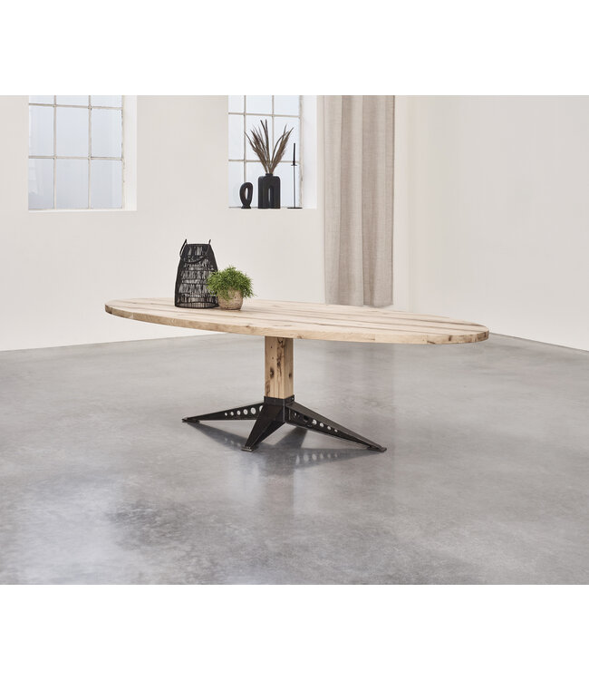 Oval dining table Graz