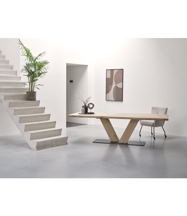 Rome dining room table with wooden base