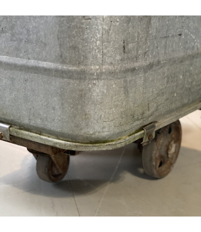 Wäschewagen aus Zink