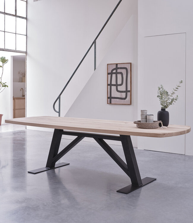 Oak dining table Maastricht