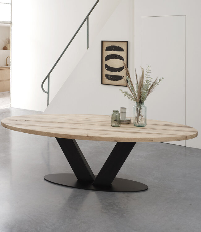 Oval dining table Rome