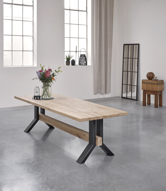Oak dining table Haarlem