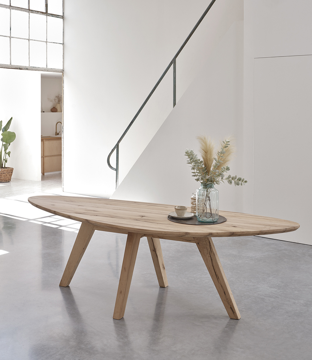 Kiezelvormige eikenhouten eettafel Lisse - Organische vorm - Oldwood de ...