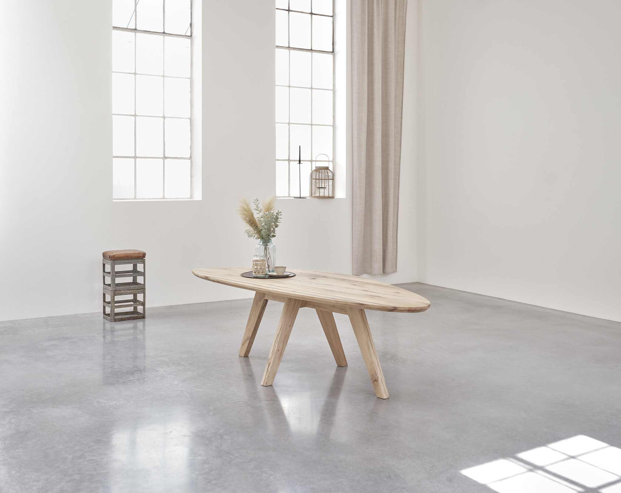 Kiezelvormige eikenhouten eettafel Lisse - Organische vorm - Oldwood de ...