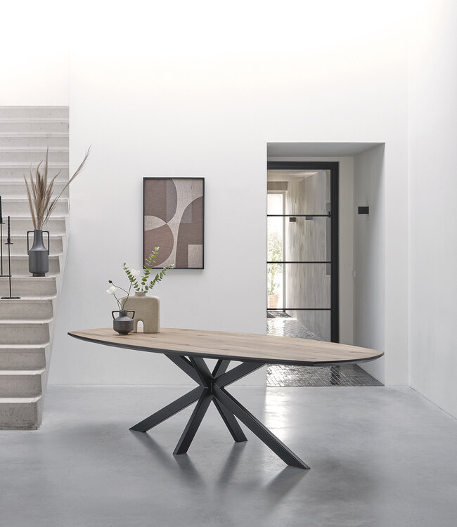 Eettafel Deens ovaal kruispoot Madrid